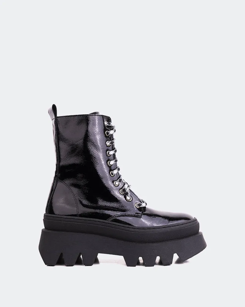 Colwood Black Naplack sold by L'Intervalle