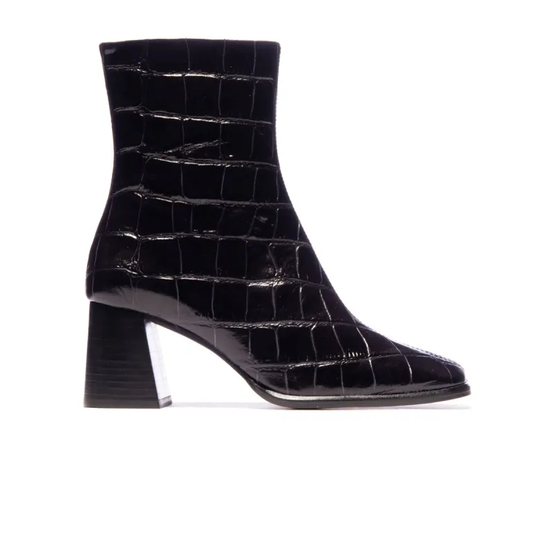 Horatio Black Croco sold by L'Intervalle