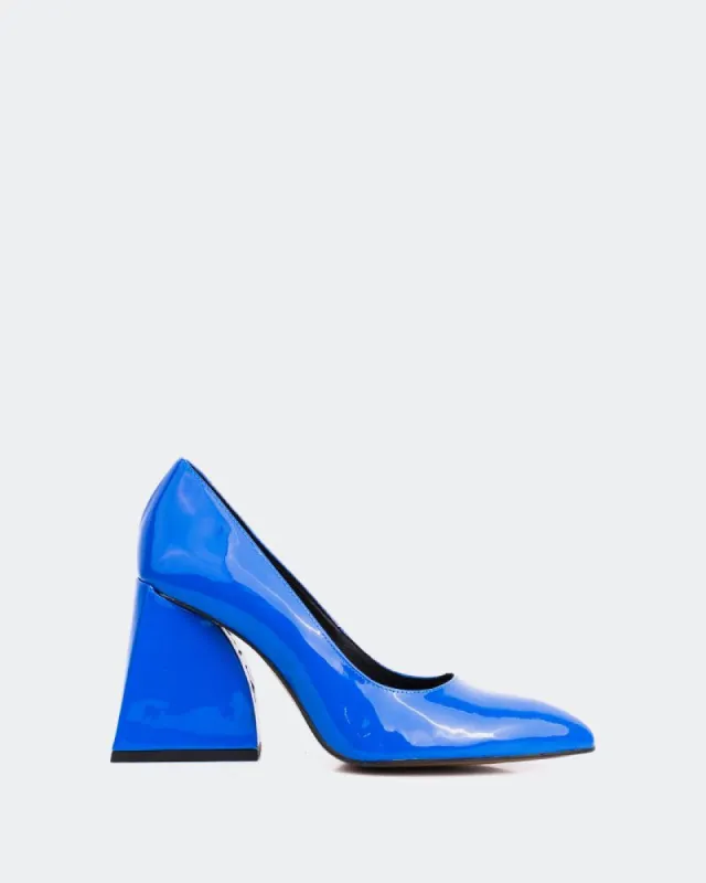 Sioux Blue Patent sold by L'Intervalle