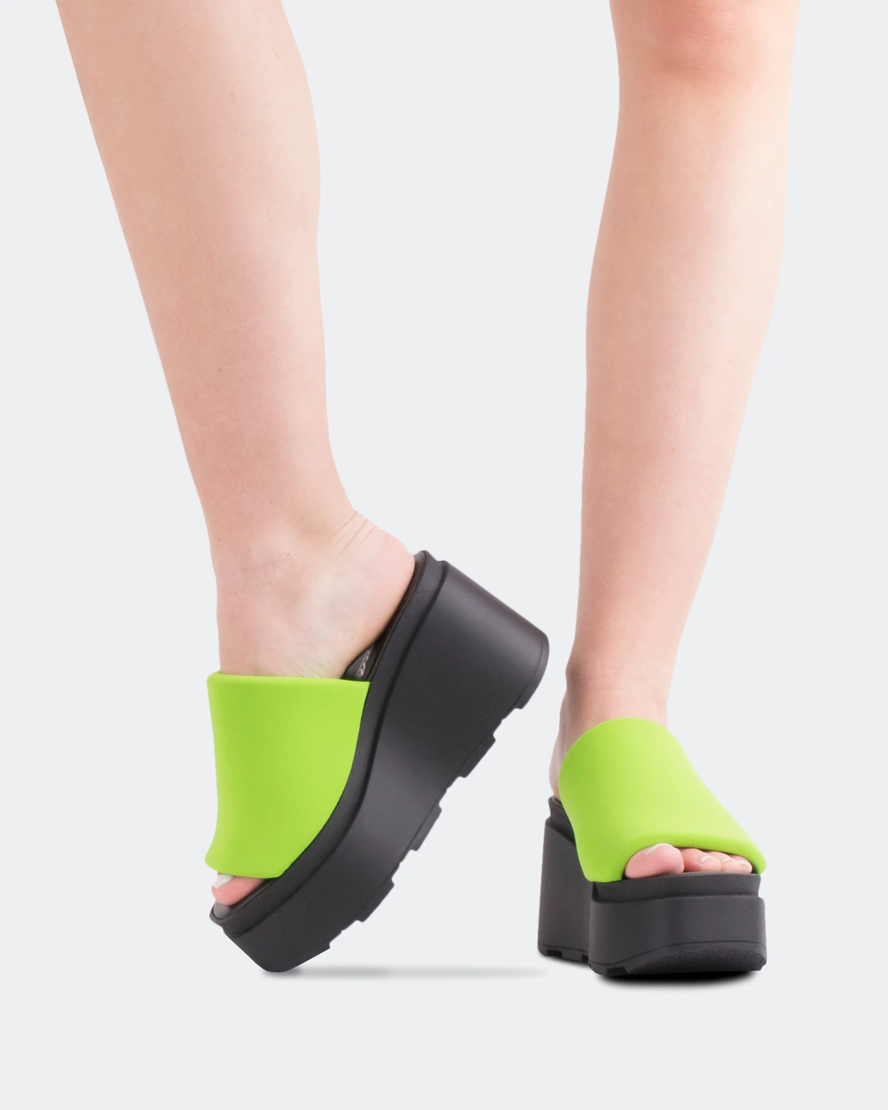 Jenner Green Lycra sold by L'Intervalle product image thumbnail 2