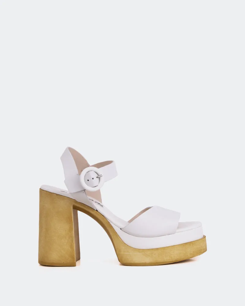 Starburst White Leather sold by L'Intervalle