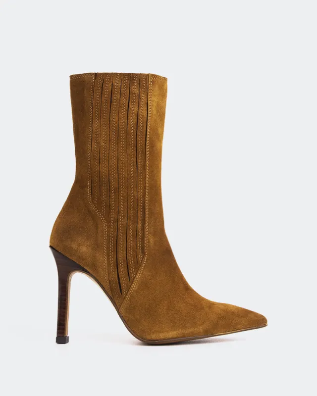 Aurelia Brown Suede sold by L'Intervalle