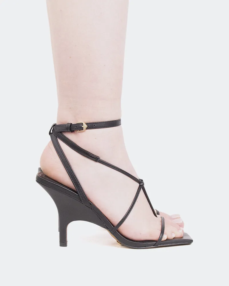 Liquid Black Leather sold by L'Intervalle