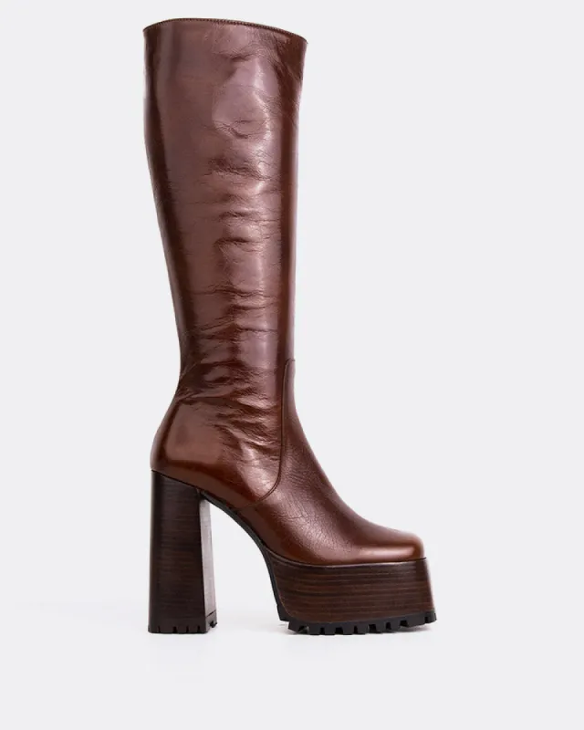 Saylor Chestnut Leather sold by L'Intervalle