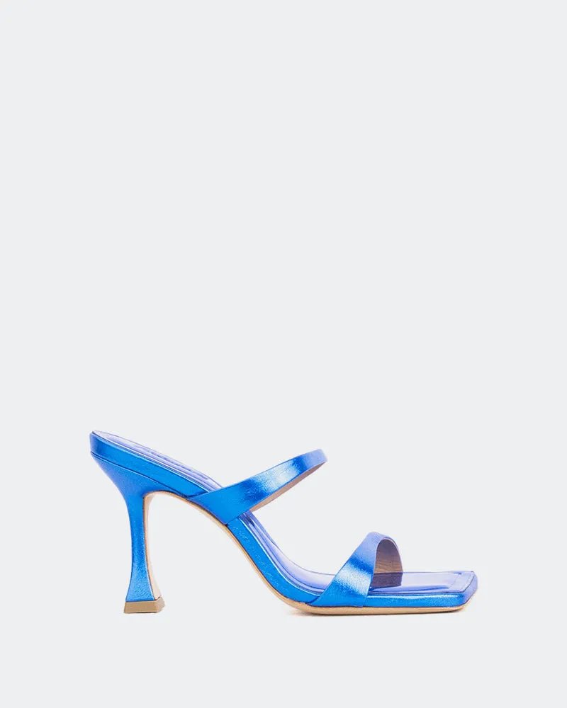 Pyramid Blue Metal sold by L'Intervalle