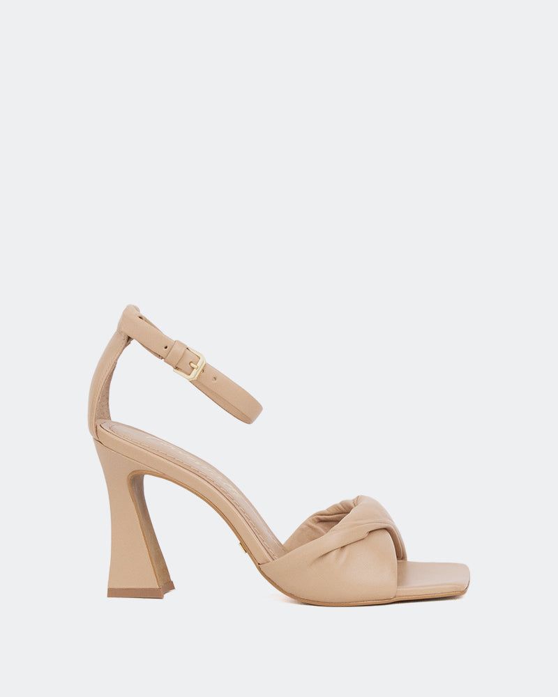 Moala Camel Leather sold by L'Intervalle