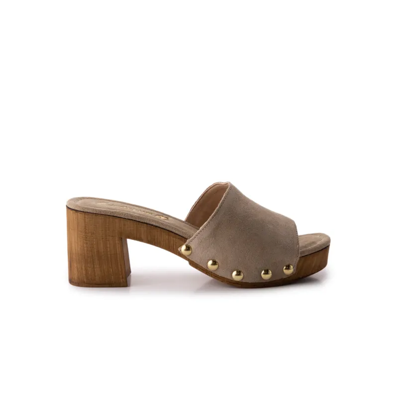 Vild Mocha Suede sold by L'Intervalle