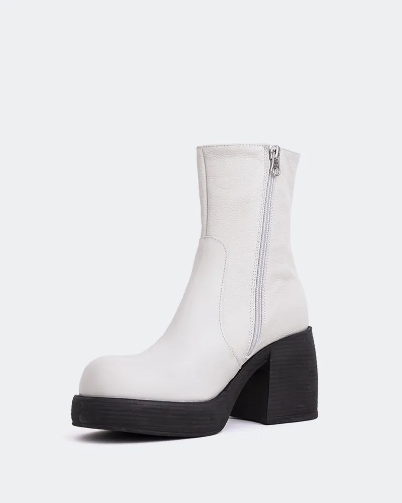 Chamonix Off White Leather sold by L'Intervalle product image thumbnail 4