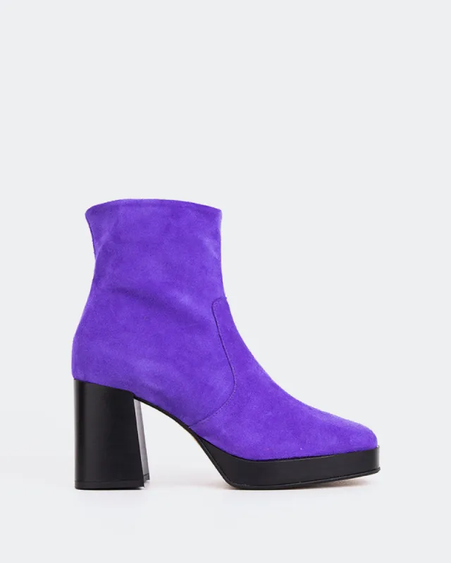 Condotti Purple Suede sold by L'Intervalle