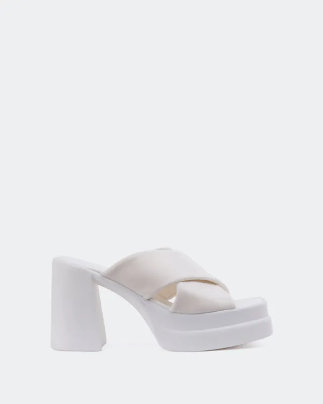 Gela White Lycra sold by L'Intervalle