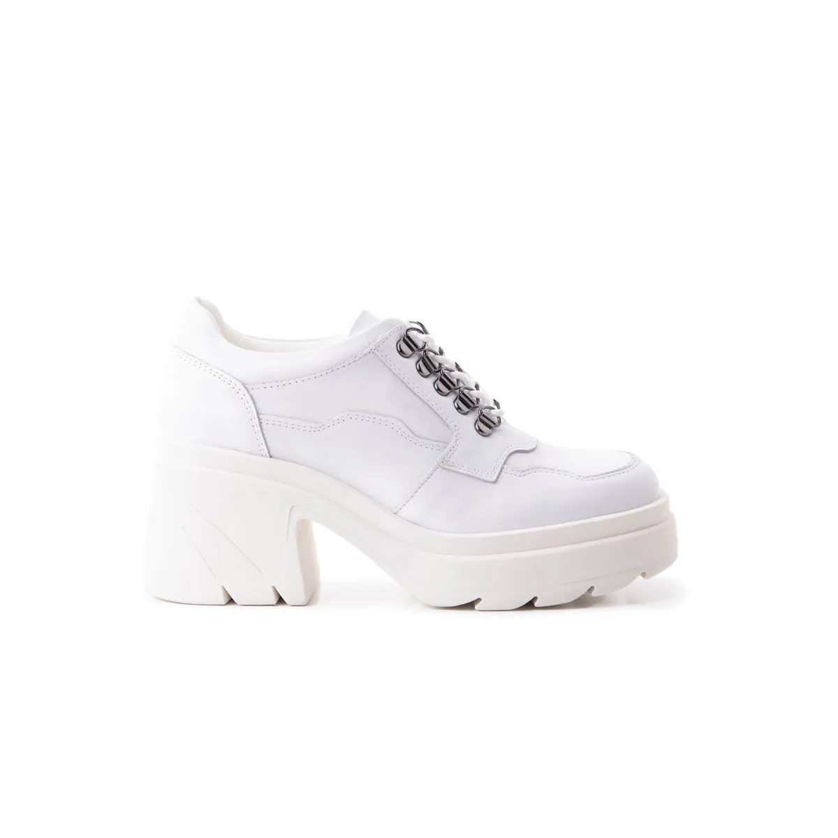 Rowdy White Leather sold by L'Intervalle