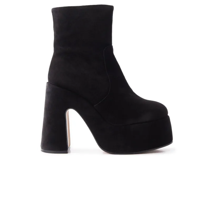 Daze Black Suede sold by L'Intervalle