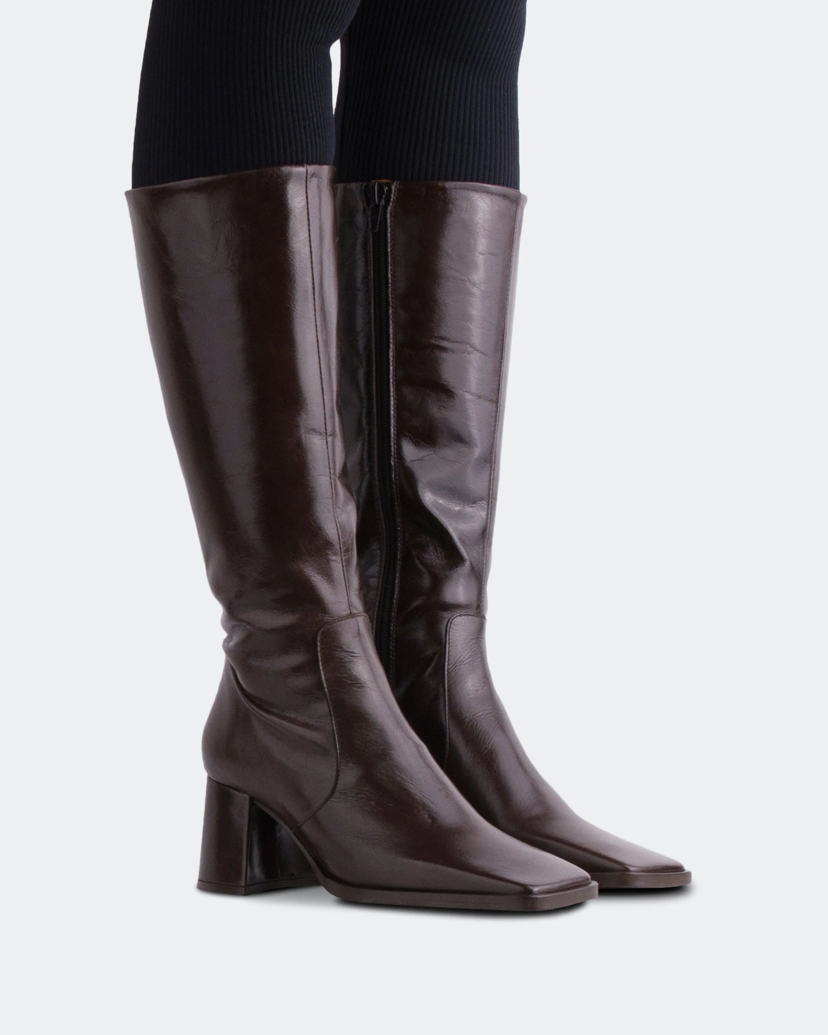 Melland Brown Leather sold by L'Intervalle product image thumbnail 3