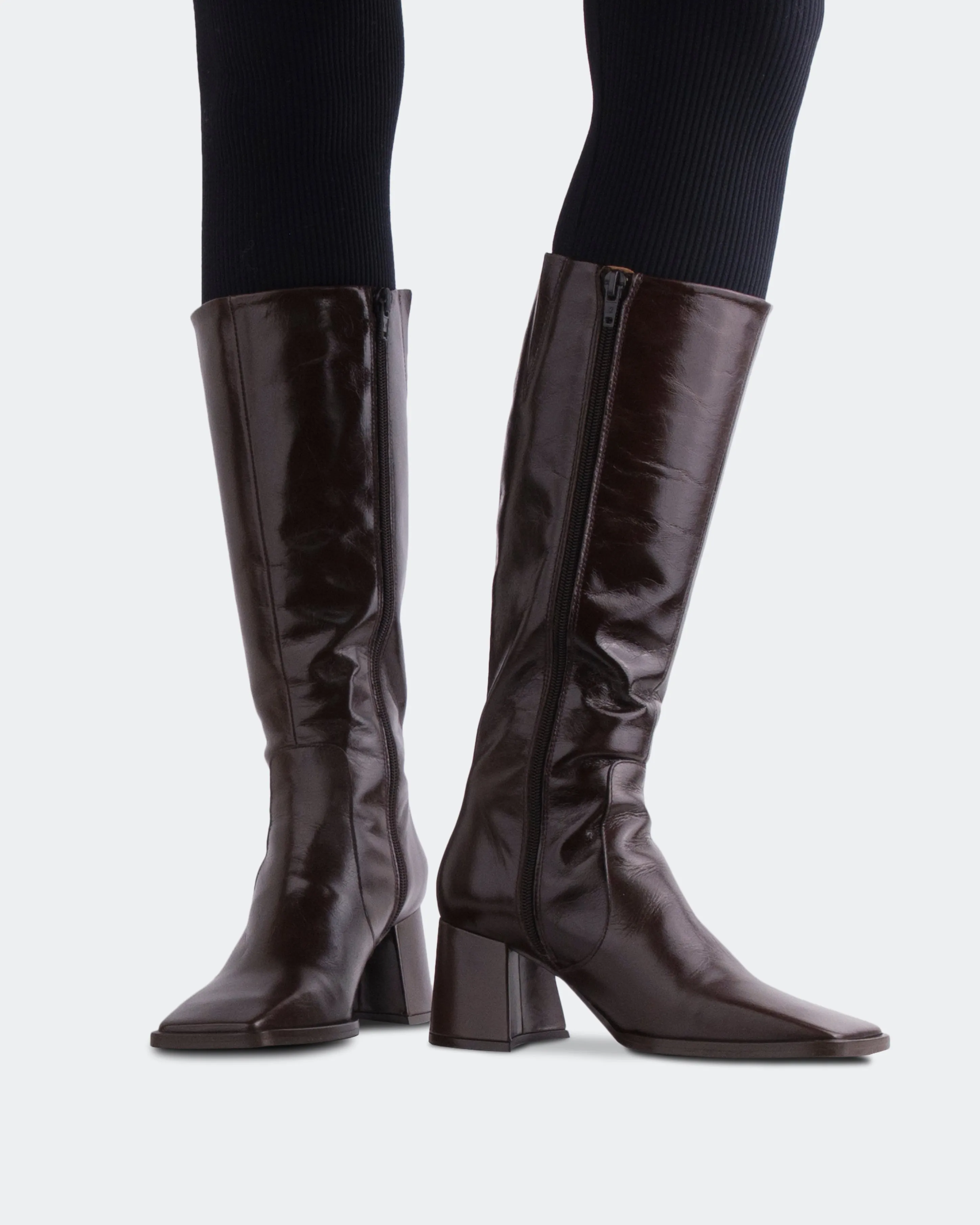 Melland Brown Leather sold by L'Intervalle product image thumbnail 2