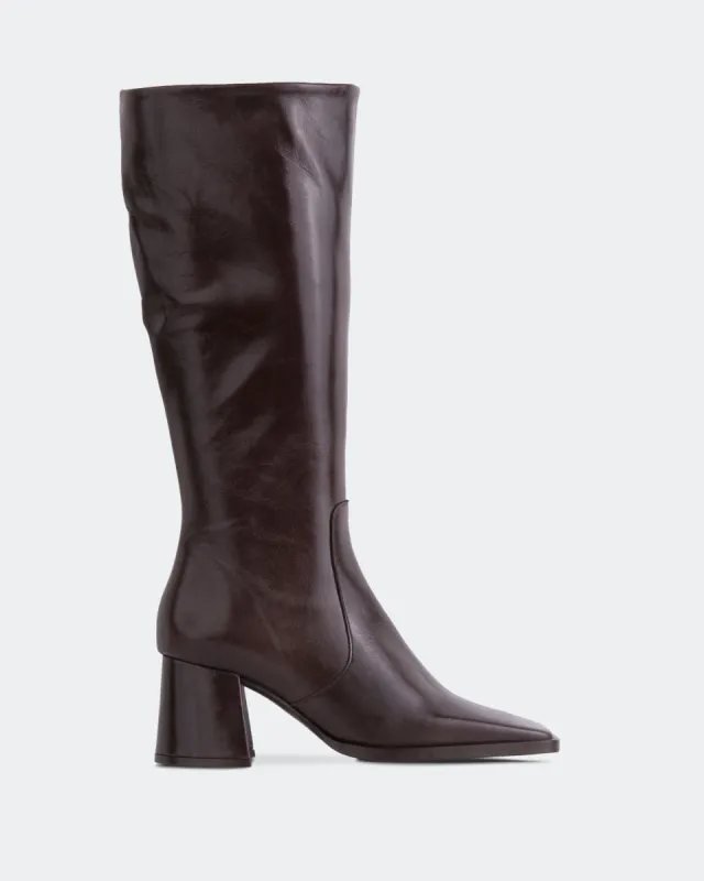 Melland Brown Leather sold by L'Intervalle