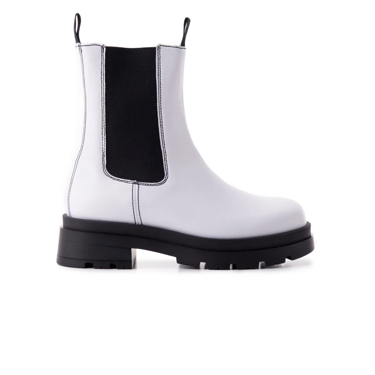 Seaborn White Leather sold by L'Intervalle