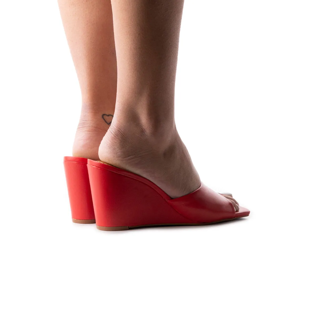 Toscana Red Leather sold by L'Intervalle product image thumbnail 3