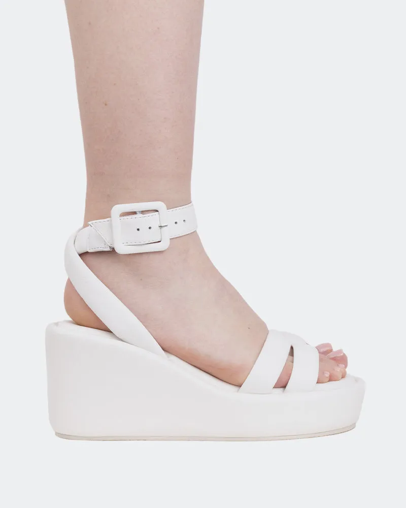 Geralda White Leather sold by L'Intervalle