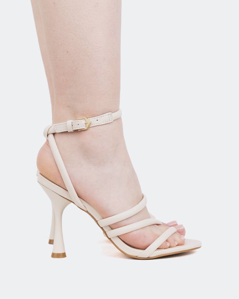 Barasti Off White Leather sold by L'Intervalle