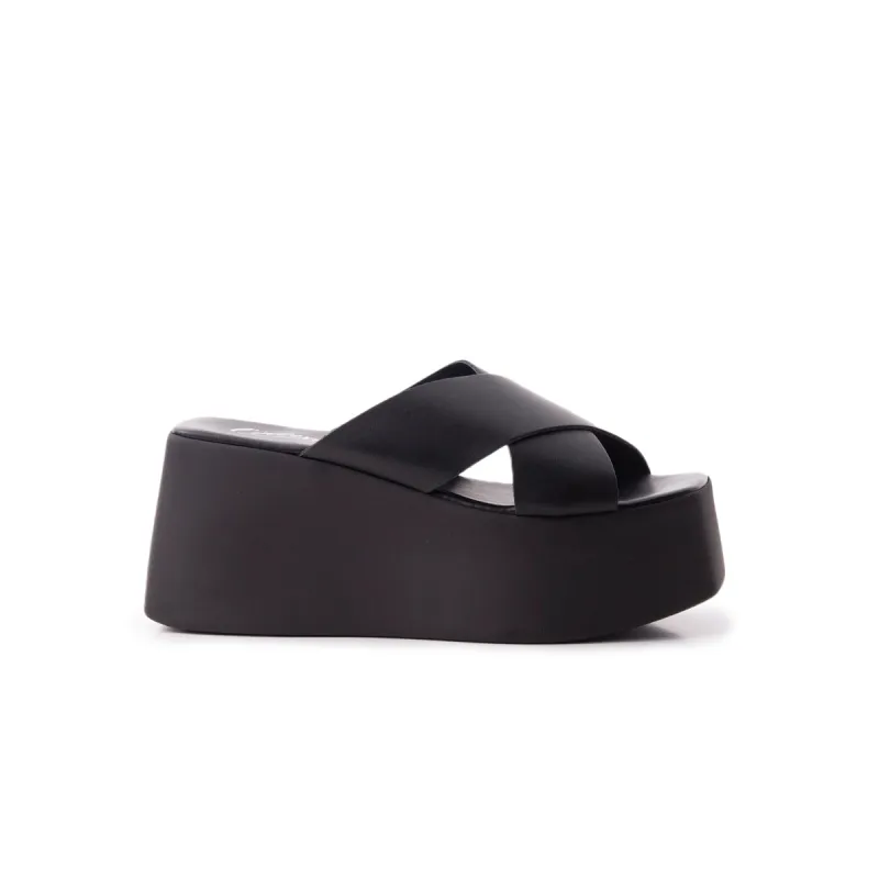 Boo Black Leather sold by L'Intervalle