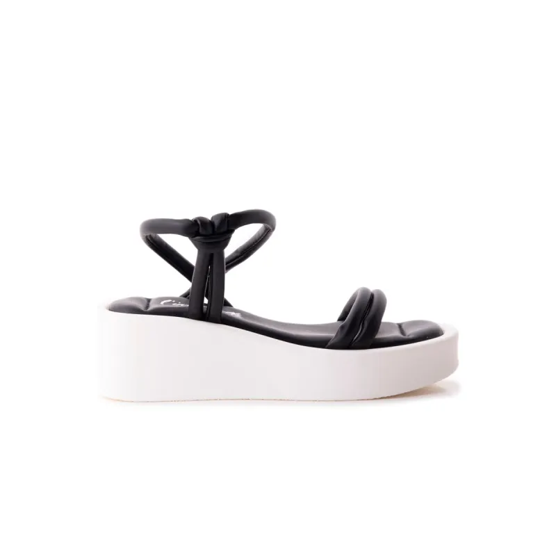 Yumiko Black Leather sold by L'Intervalle