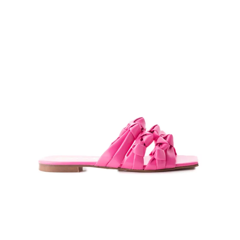 Sutri Fuchsia Polyurethane made by L'Intervalle