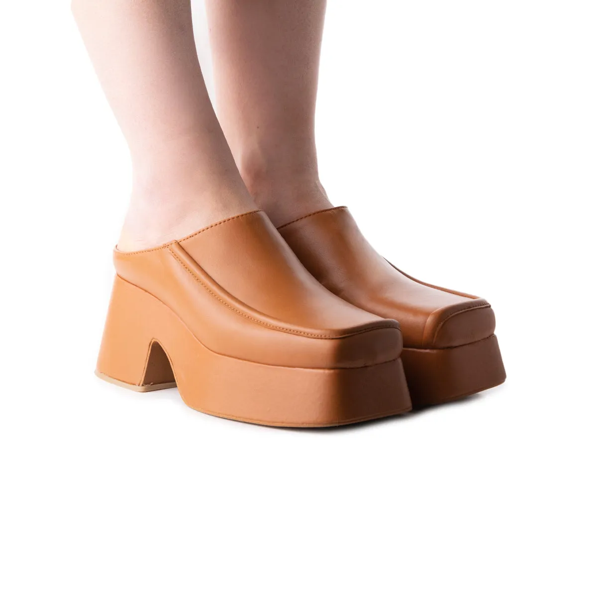 Grettel Camel Leather sold by L'Intervalle product image thumbnail 2