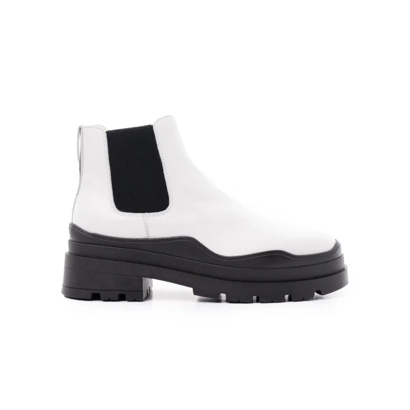 Deauville White Leather sold by L'Intervalle