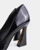 Amanda Black Naplack sold by L'Intervalle
