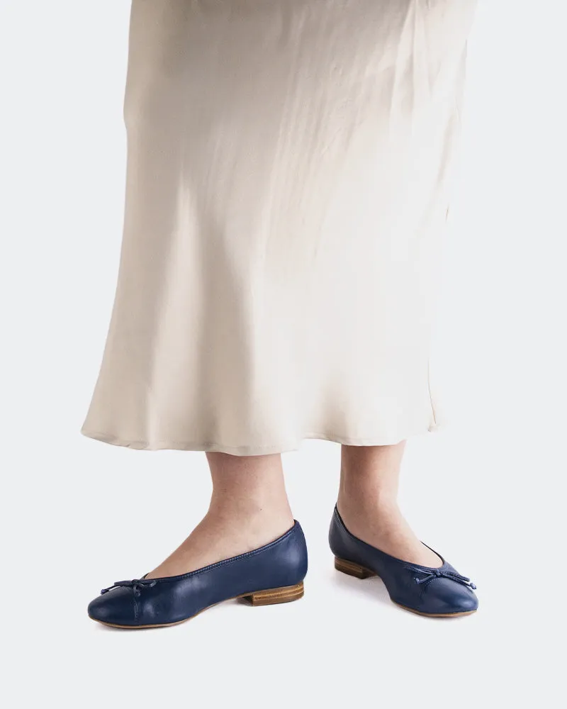 Alona Navy Leather sold by L'Intervalle product image thumbnail 5