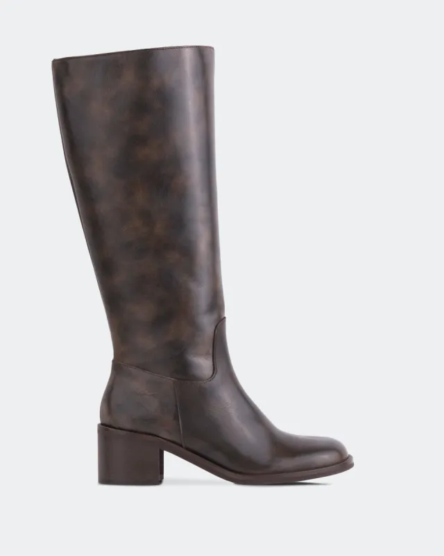 Svetlana Brown Leather sold by L'Intervalle