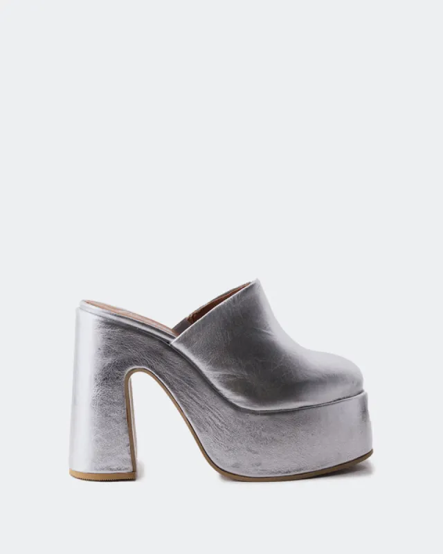 Muse Silver Metal sold by L'Intervalle