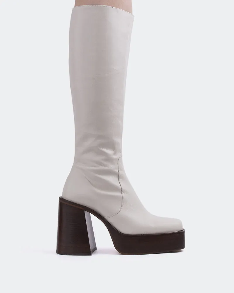 Bourgeois Off White Leather sold by L'Intervalle