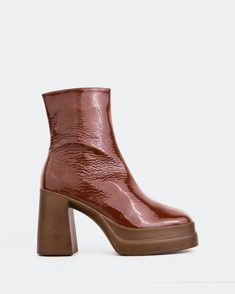 Zazzera Tan Naplack sold by L'Intervalle