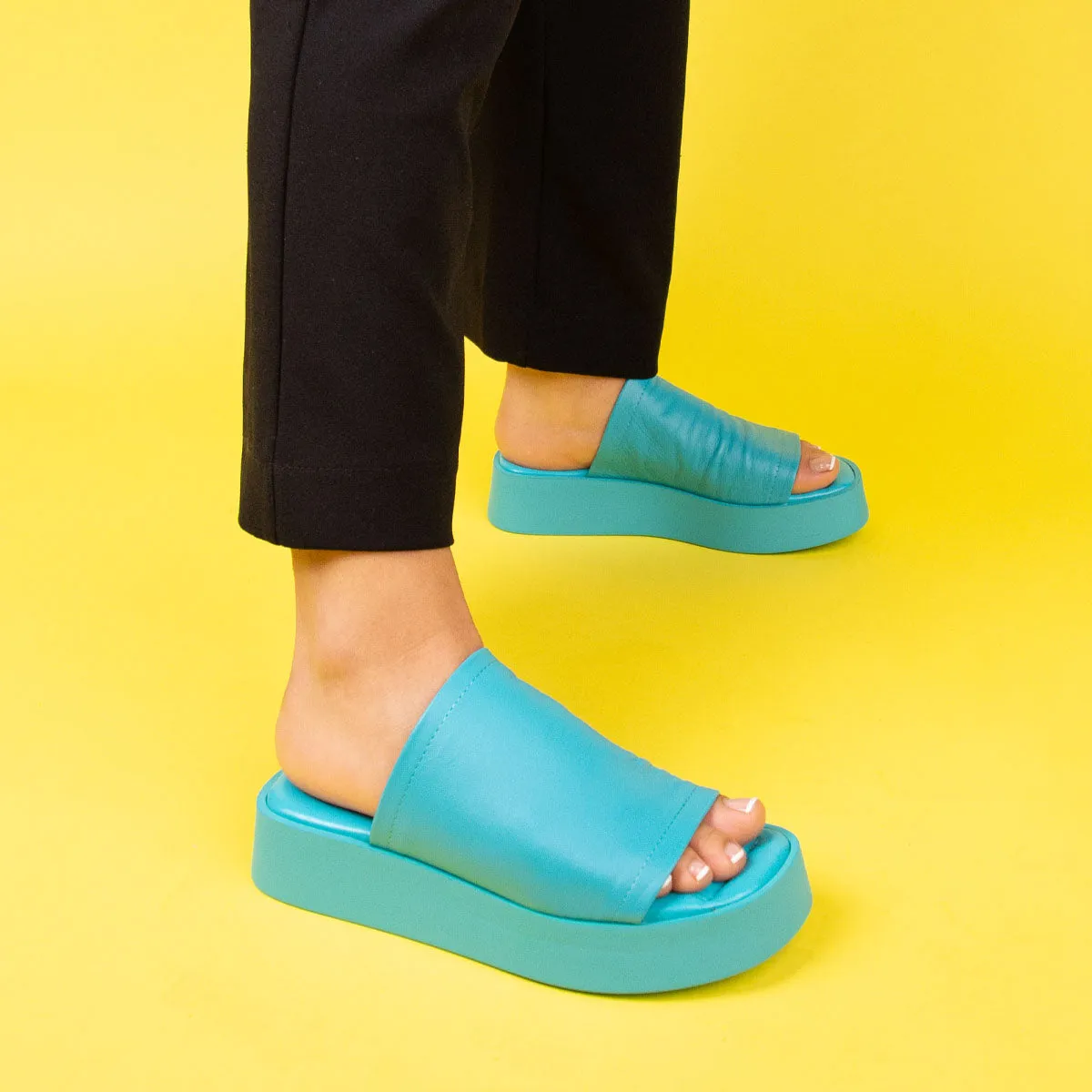 Dumpling Blue Leather sold by L'Intervalle product image thumbnail 3