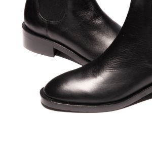 Bunbury Black Leather sold by L'Intervalle