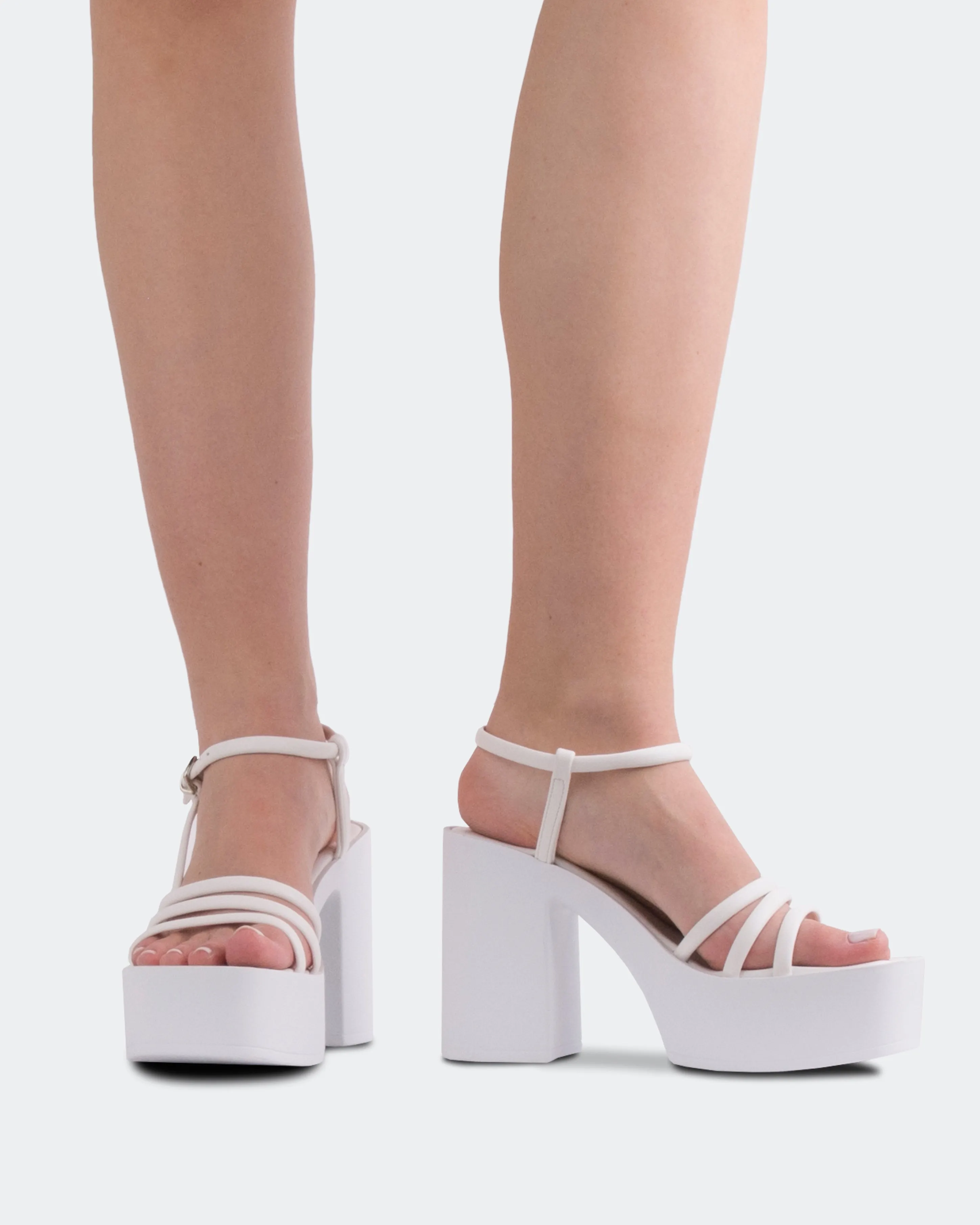 Minou White Leather sold by L'Intervalle product image thumbnail 2