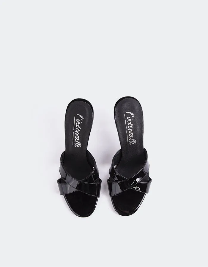 Madonna Black Patent sold by L'Intervalle product image thumbnail 3