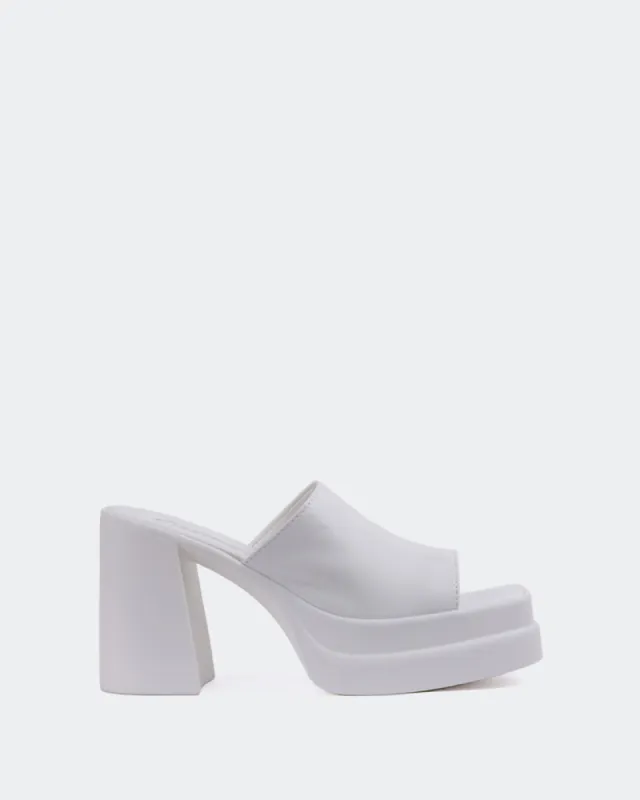 Aprilia White Leather sold by L'Intervalle