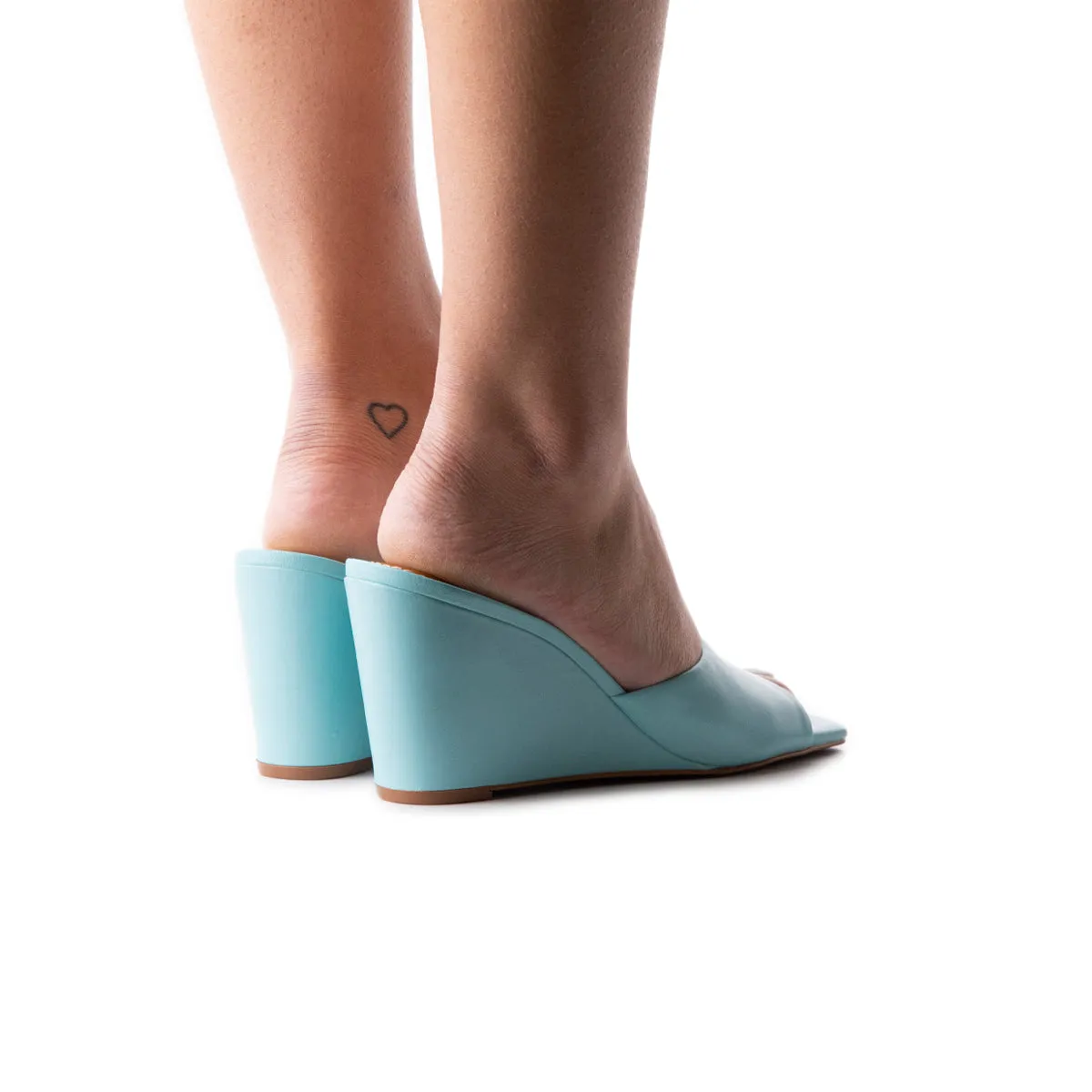 Toscana Blue Leather sold by L'Intervalle product image thumbnail 3