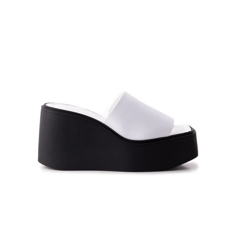 Rieti White Leather sold by L'Intervalle