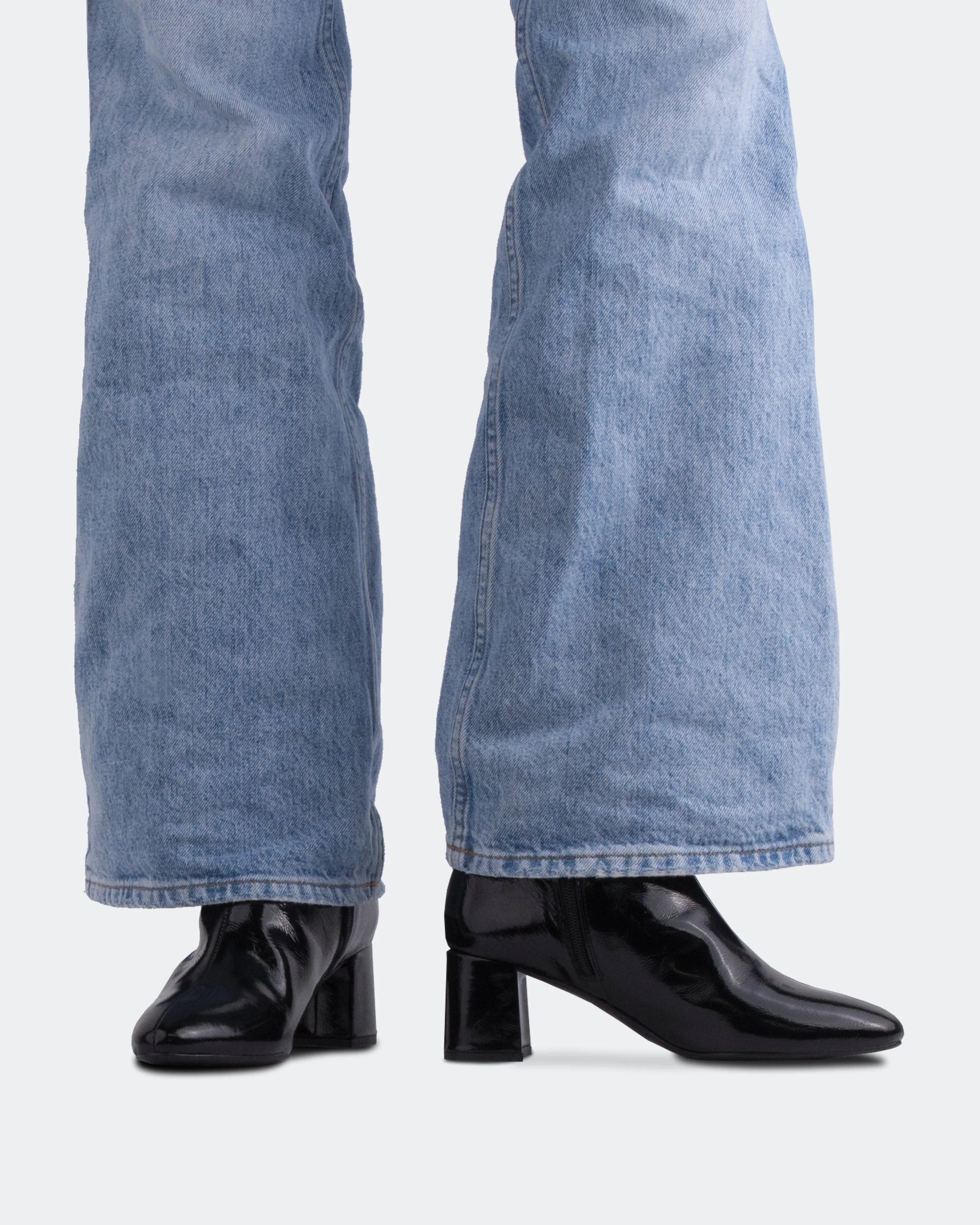 Norlyn Black Naplack sold by L'Intervalle product image thumbnail 2