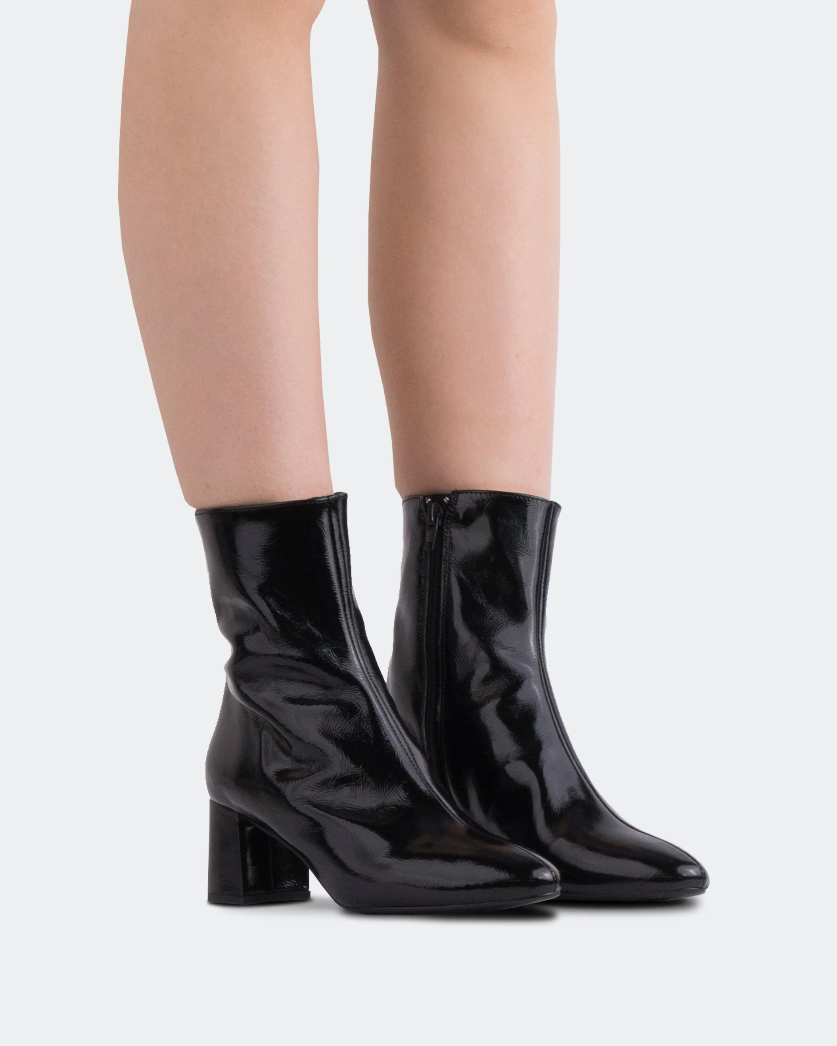 Norlyn Black Naplack sold by L'Intervalle product image thumbnail 3