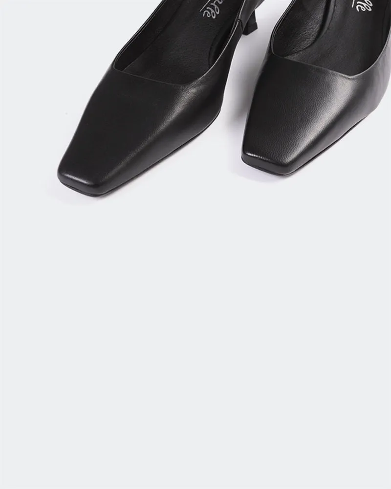 Sackett Black Leather sold by L'Intervalle