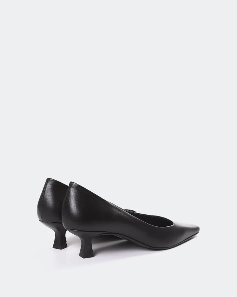 Sackett Black Leather sold by L'Intervalle product image thumbnail 4