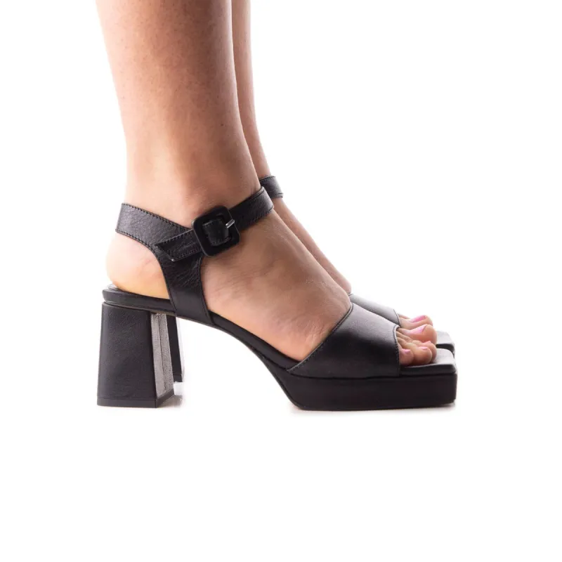 Eos Black Leather sold by L'Intervalle
