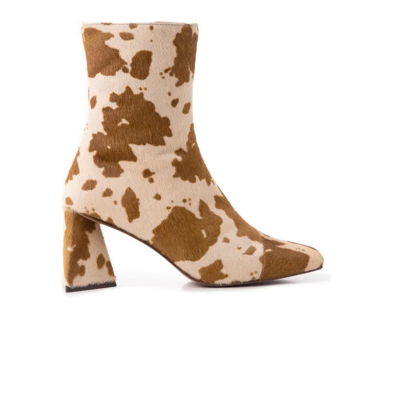 Horgen Cow Pony sold by L'Intervalle