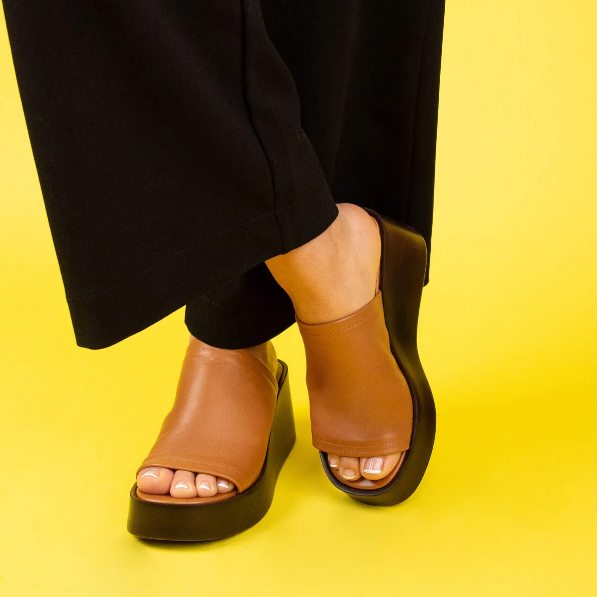 Tresor Brown Leather sold by L'Intervalle product image thumbnail 3