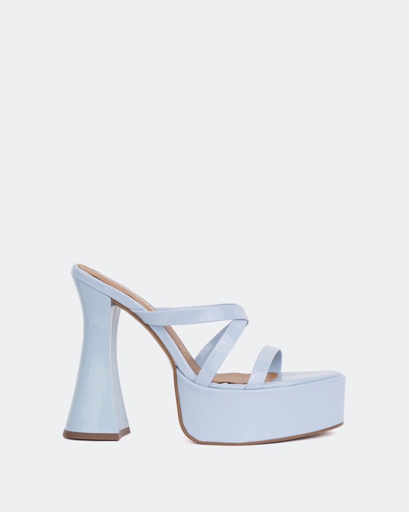 Attitude Blue Patent sold by L'Intervalle