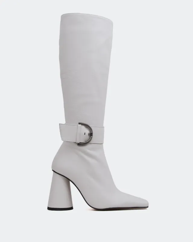 Dorset White Leather sold by L'Intervalle